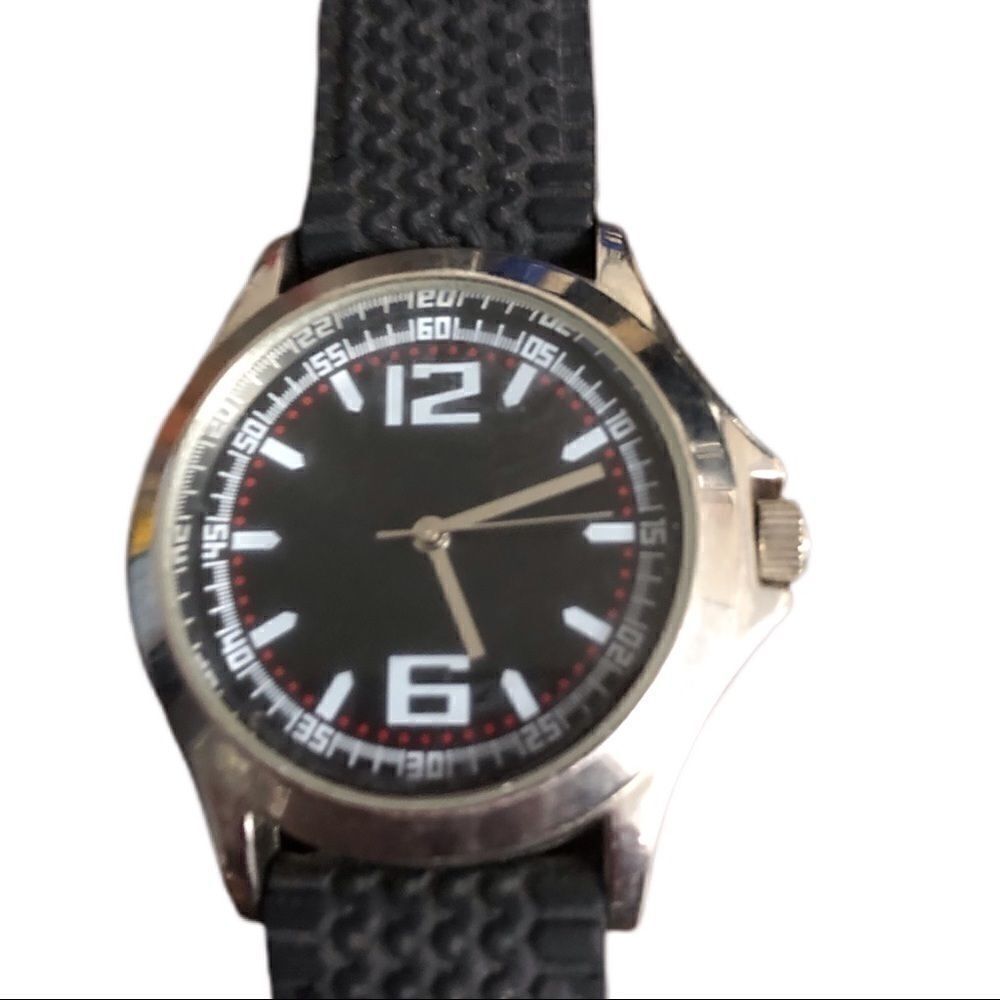 Men’s Fashion Watch. Black silicone band. EUC